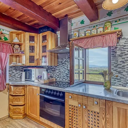 Tatil Evi Vineyard Vesna View - Happy